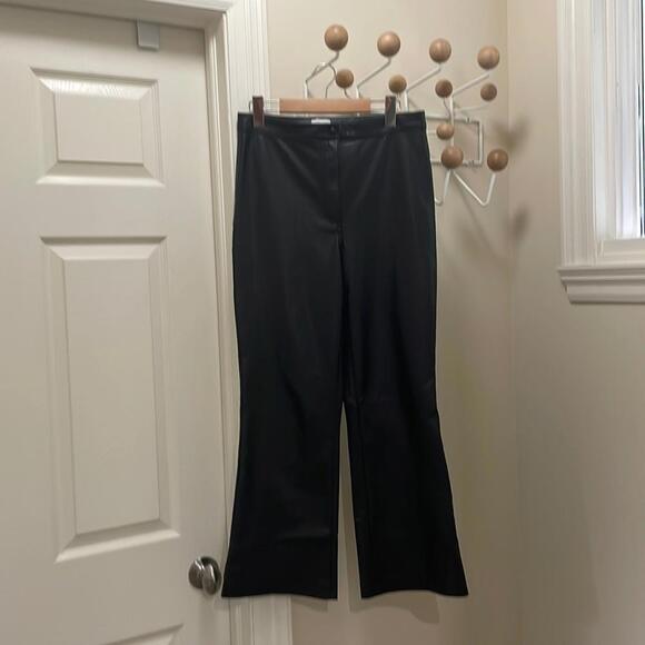 Aritzia - Wilfred - Wide Legged High Rise  'Leather' Pants - Black - Size 8 - Picture 2 of 10